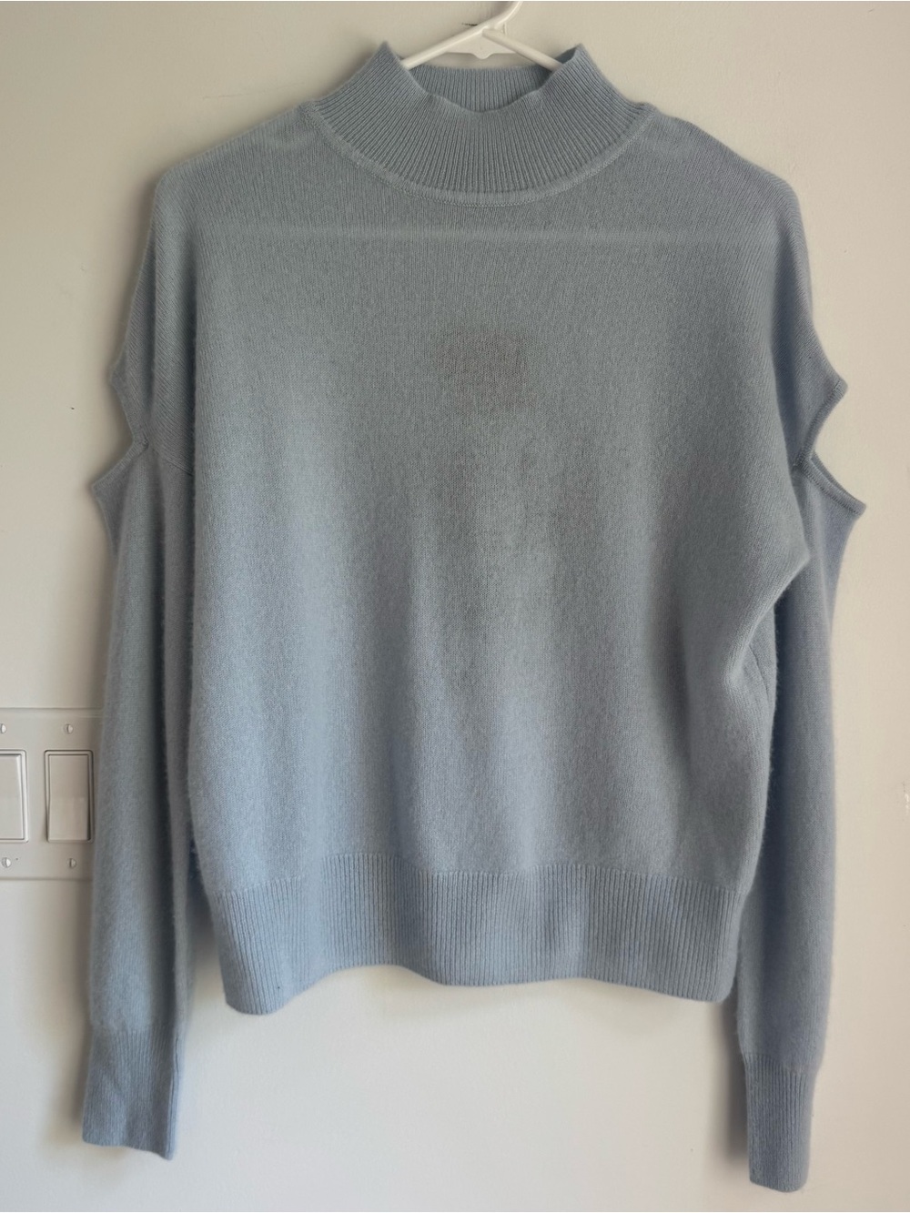 360‎ Cashmere 100% cashmere sweater skull in the back cut out shoulder Women’s